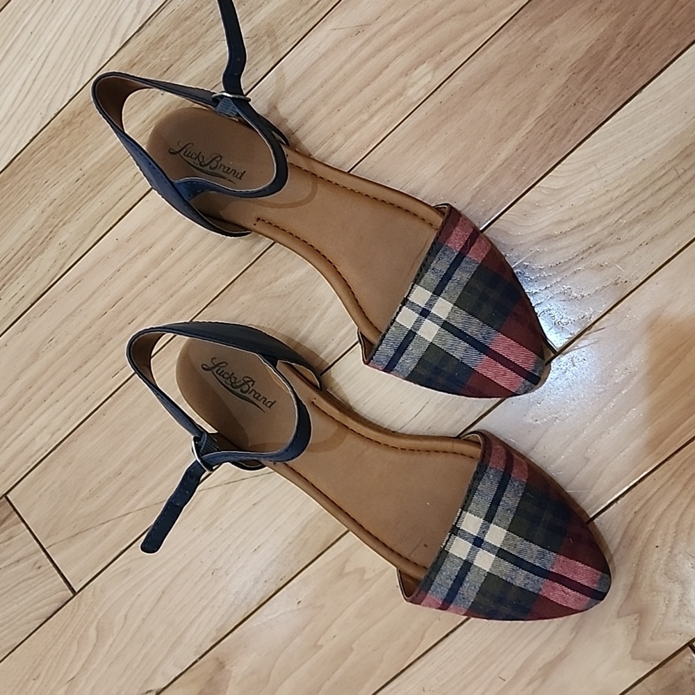 Lucky brand sandals
